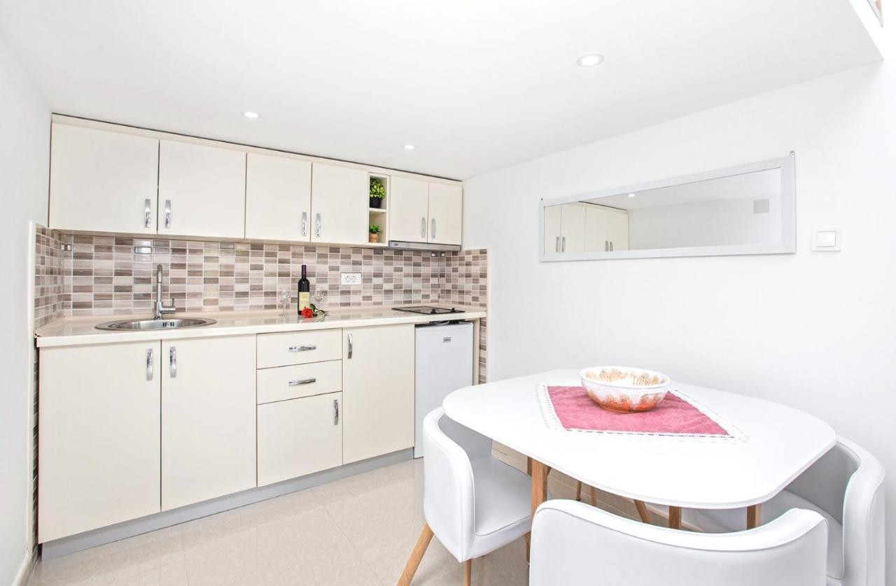 Apartmani Vasilije Kotor Exteriér fotografie